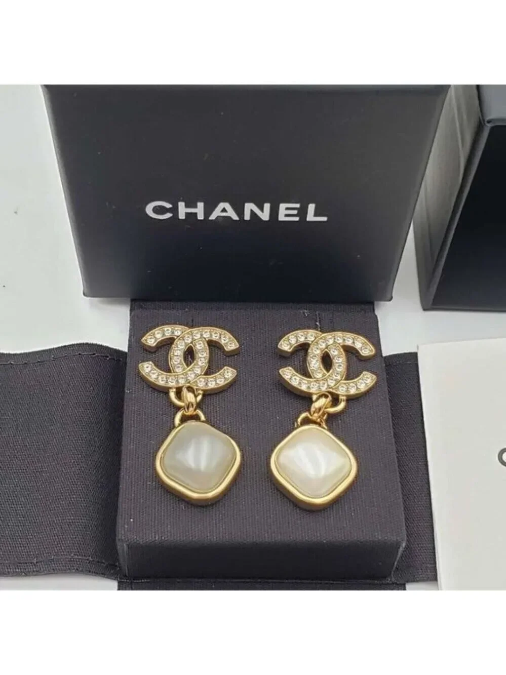 CHANEL Brand New Earrings 675-080824